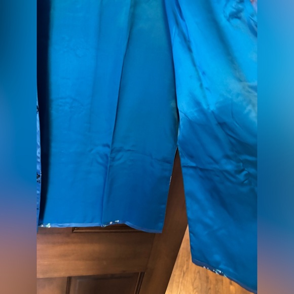 Vintage Shanghai Kimono - Picture 3 of 7